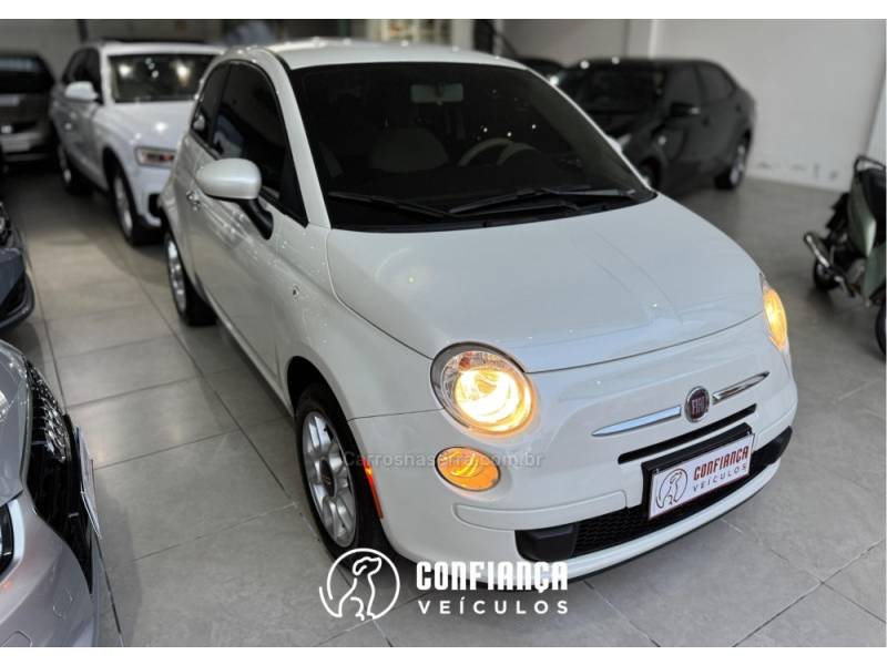 FIAT - 500 - 2011/2012 - Branca - R$ 44.900,00