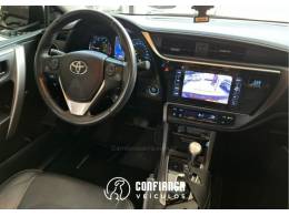 TOYOTA - COROLLA - 2018/2019 - Preta - R$ 115.900,00