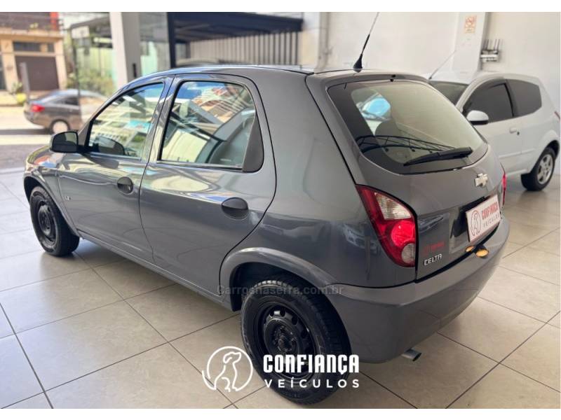 CHEVROLET - CELTA - 2011/2012 - Cinza - R$ 24.900,00