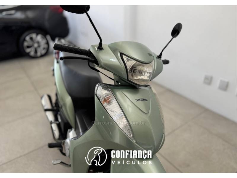HONDA - BIZ 125 - 2011/2011 - Verde - R$ 10.790,00