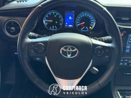 TOYOTA - COROLLA - 2018/2019 - Branca - R$ 108.900,00