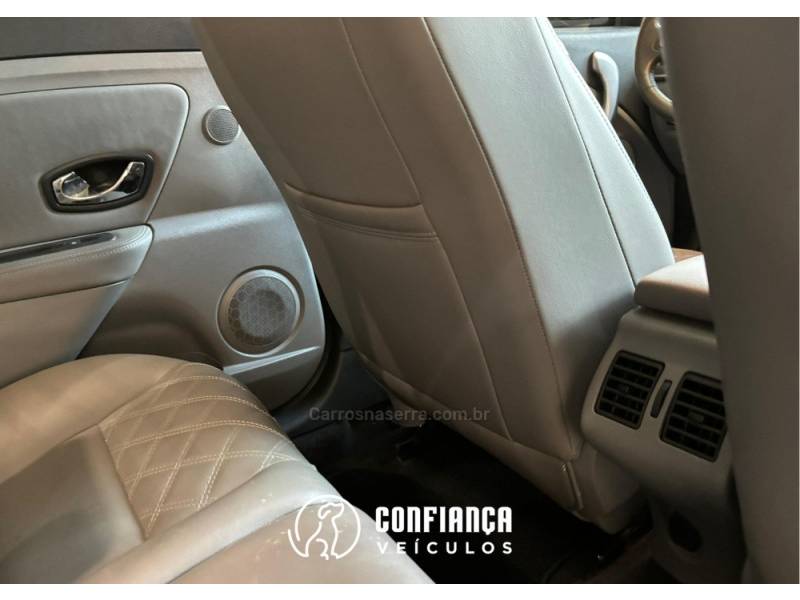 RENAULT - FLUENCE - 2014/2015 - Branca - R$ 61.900,00