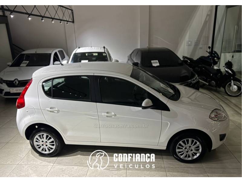 FIAT - PALIO - 2015/2016 - Branca - R$ 39.900,00