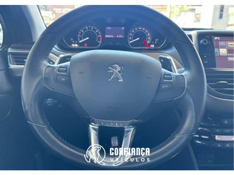 PEUGEOT - 2008 - 2016/2017 - Marrom - R$ 58.900,00