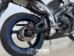 HONDA - CBR 600RR - 2008/2008 - Preta - R$ 43.900,00
