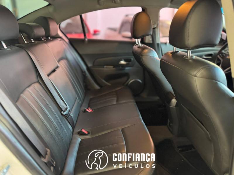 CHEVROLET - CRUZE - 2015/2015 - Branca - R$ 65.900,00