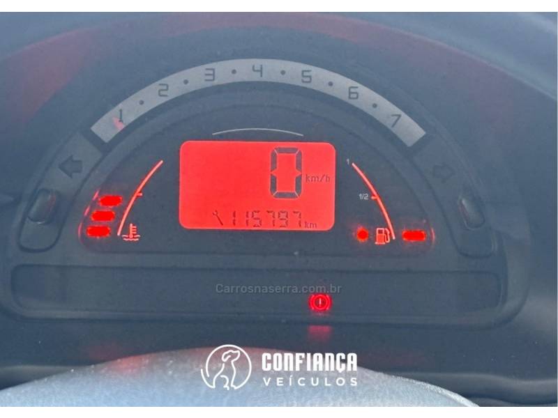 CITROËN - C3 - 2010/2011 - Preta - R$ 25.900,00