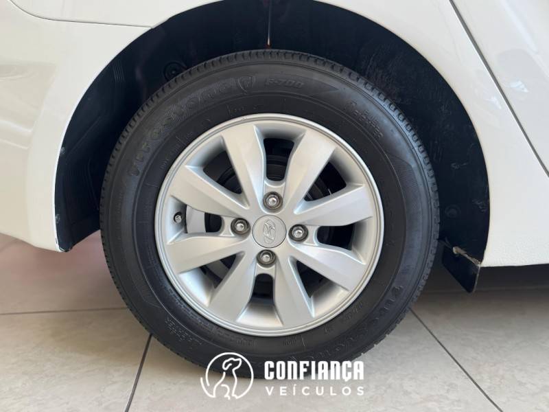 HYUNDAI - HB20S - 2015/2015 - Branca - R$ 55.900,00