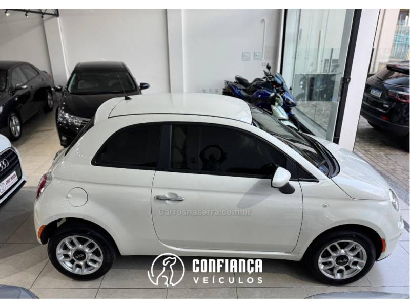 FIAT - 500 - 2011/2012 - Branca - R$ 44.900,00