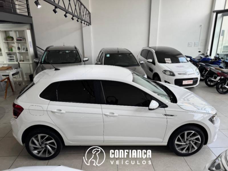 VOLKSWAGEN - POLO - 2018/2018 - Branca - R$ 79.490,00