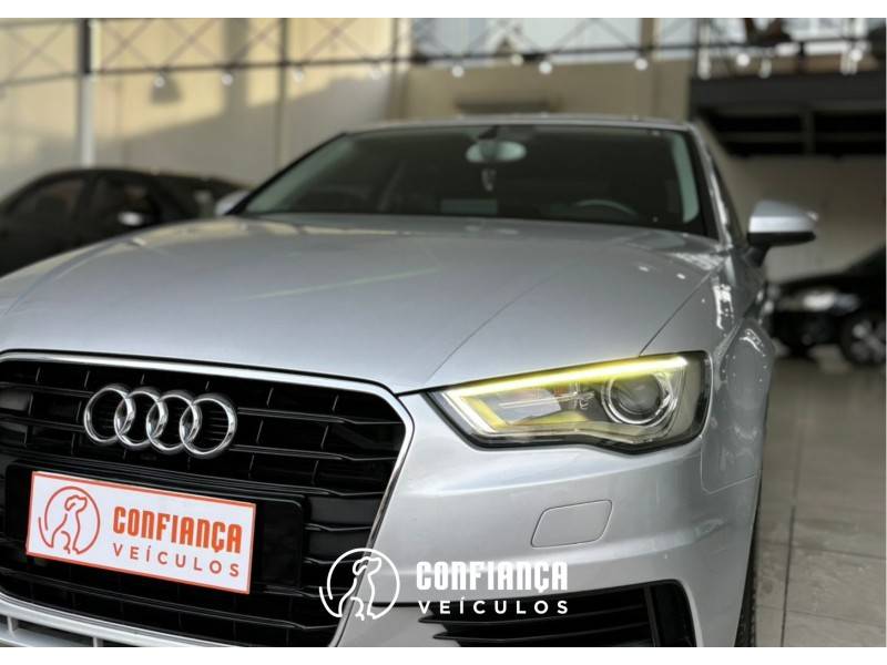 AUDI - A3 - 2014/2014 - Prata - R$ 71.900,00