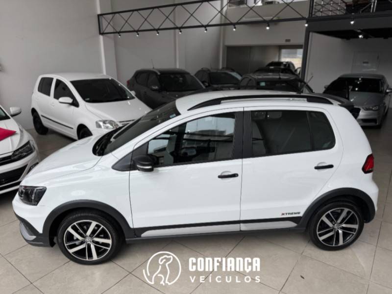 VOLKSWAGEN - FOX - 2021/2022 - Branca - R$ 74.900,00