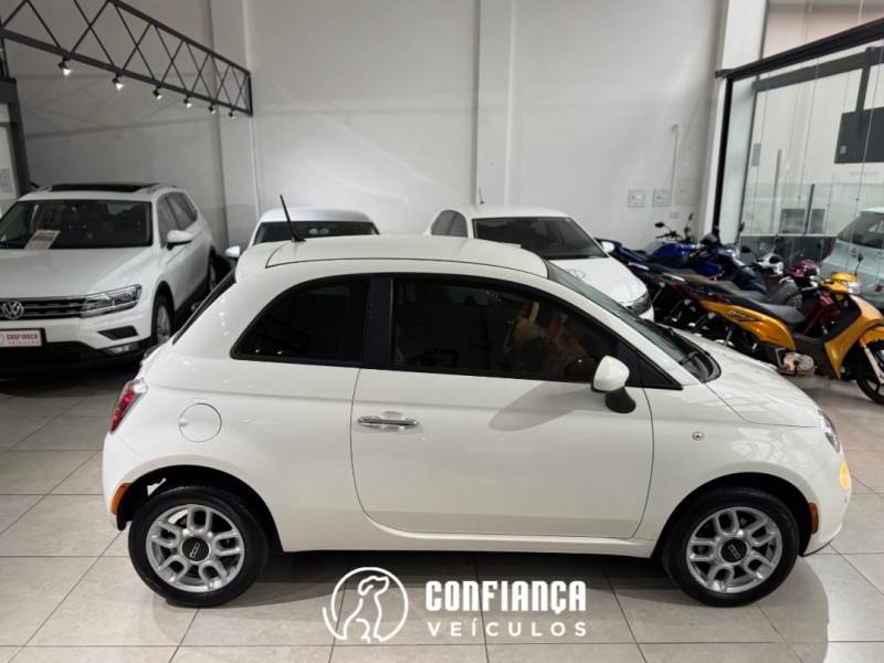 FIAT - 500 - 2012/2013 - Branca - R$ 46.900,00