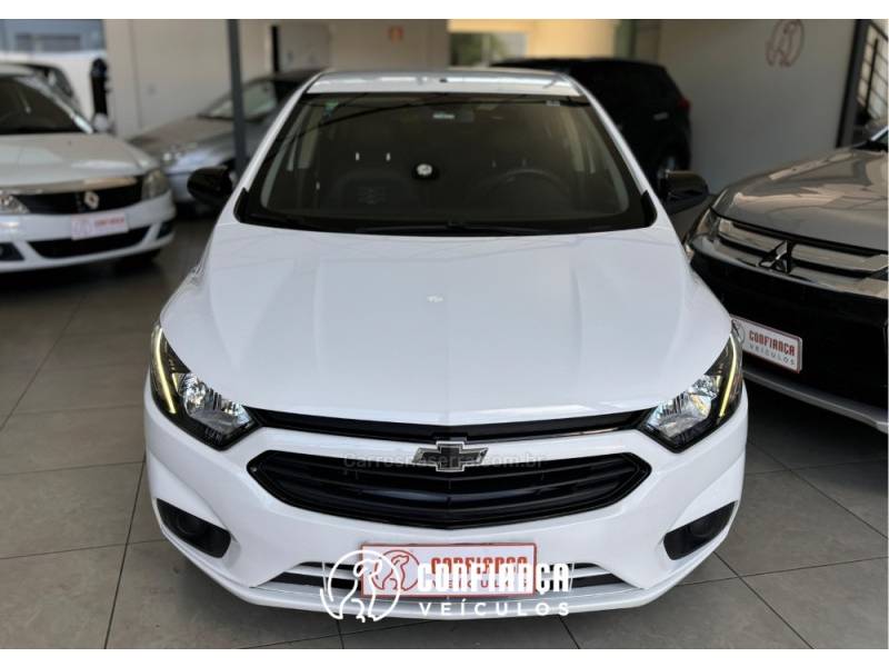 CHEVROLET - ONIX - 2020/2021 - Branca - R$ 59.900,00