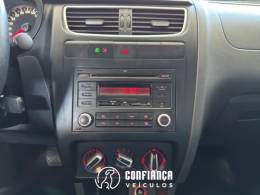 VOLKSWAGEN - SPACEFOX - 2012/2013 - Branca - R$ 39.900,00