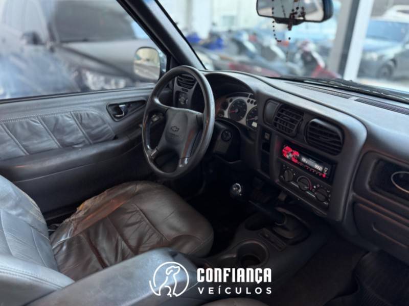 CHEVROLET - S10 - 2005/2006 - Preta - R$ 61.900,00