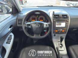 TOYOTA - COROLLA - 2013/2014 - Prata - R$ 74.900,00