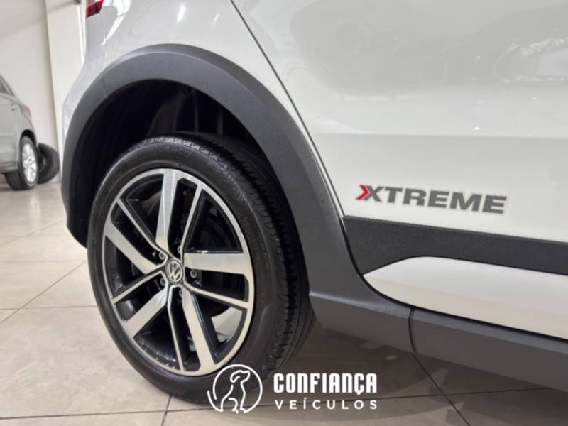 VOLKSWAGEN - FOX - 2021/2022 - Branca - R$ 74.900,00