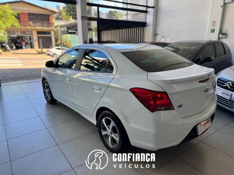 CHEVROLET - PRISMA - 2016/2017 - Branca - R$ 59.900,00