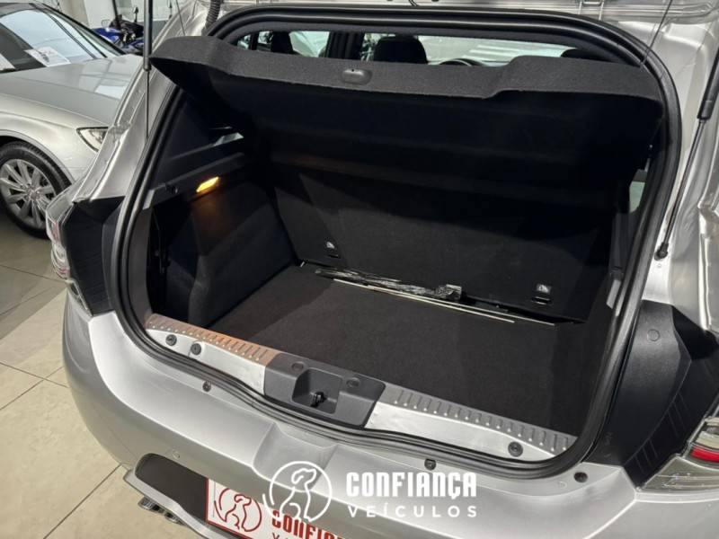 RENAULT - SANDERO - 2020/2021 - Prata - R$ 80.900,00