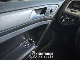VOLKSWAGEN - GOLF - 2015/2015 - Prata - R$ 76.900,00