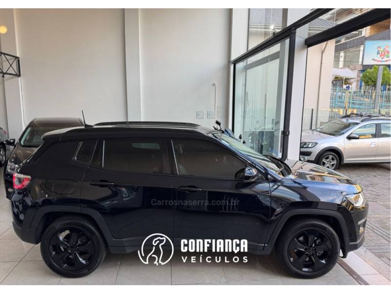 JEEP - COMPASS - 2021/2021 - Preta - R$ 114.900,00