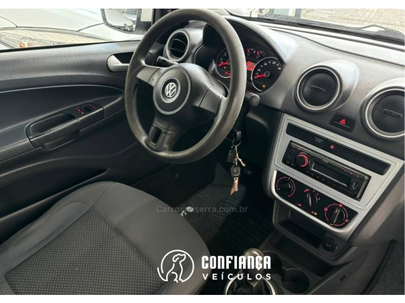 VOLKSWAGEN - SAVEIRO - 2015/2016 - Branca - R$ 46.900,00