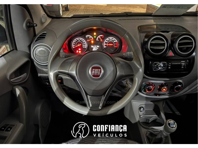 FIAT - PALIO - 2015/2016 - Branca - R$ 39.900,00