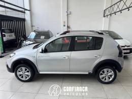 RENAULT - SANDERO - 2013/2014 - Prata - R$ 44.900,00