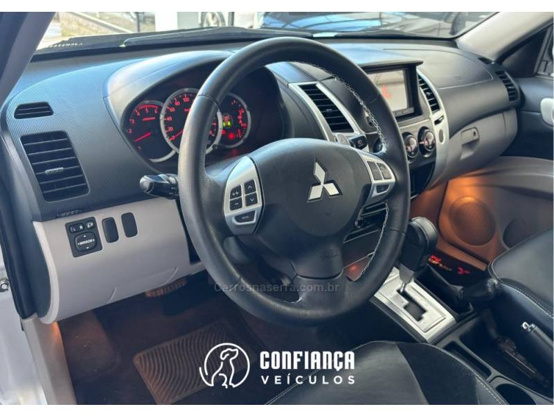 MITSUBISHI - PAJERO DAKAR - 2017/2018 - Prata - R$ 176.900,00