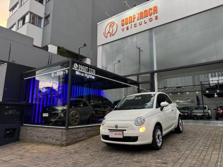 FIAT - 500 - 2012/2013 - Branca - R$ 47.900,00
