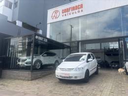 VOLKSWAGEN - FOX - 2006/2007 - Branca - R$ 21.900,00