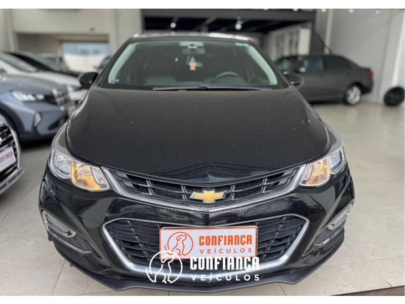 CHEVROLET - CRUZE - 2018/2019 - Preta - R$ 88.900,00