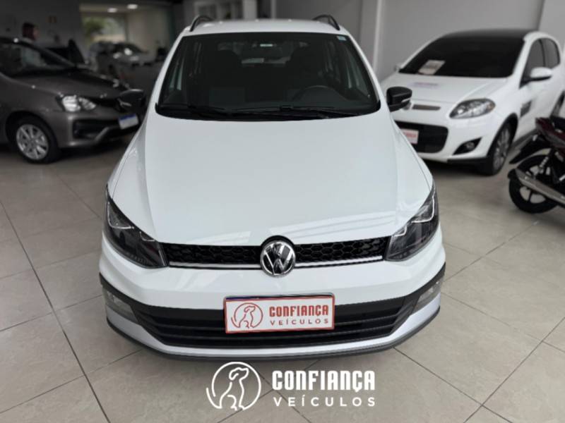 VOLKSWAGEN - FOX - 2021/2022 - Branca - R$ 74.900,00