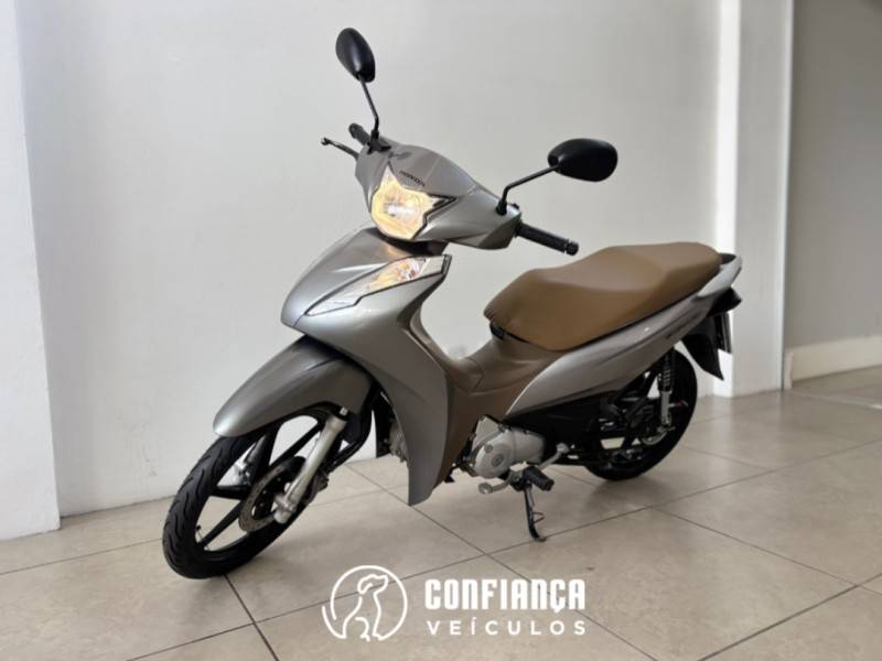 HONDA - BIZ 125 - 2019/2019 - Prata - R$ 15.490,00
