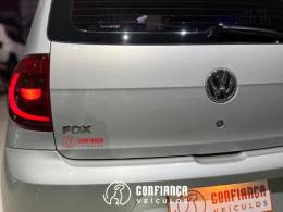 VOLKSWAGEN - FOX - 2010/2010 - Bege - R$ 37.900,00