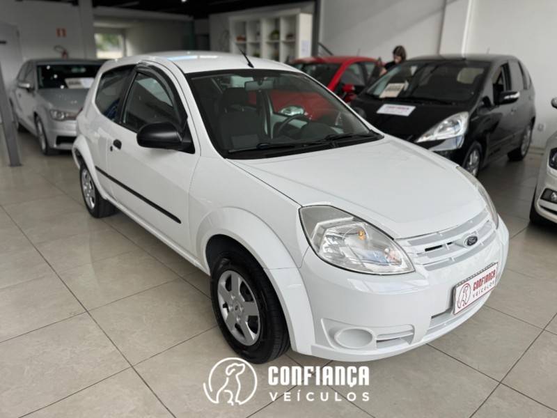 FORD - KA - 2008/2009 - Branca - R$ 22.900,00