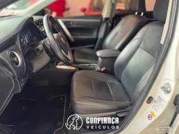 TOYOTA - COROLLA - 2018/2019 - Branca - R$ 108.900,00