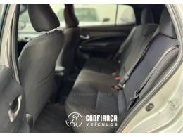 TOYOTA - YARIS - 2021/2022 - Prata - R$ 84.900,00