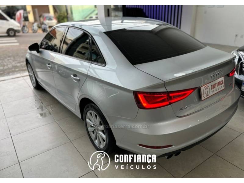 AUDI - A3 - 2014/2014 - Prata - R$ 77.900,00